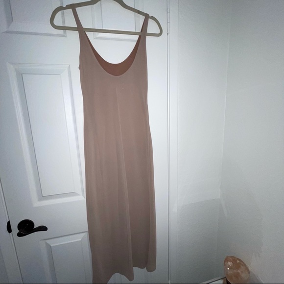 Minimalist maxi sleeveless dress tan / nude - Picture 4 of 4